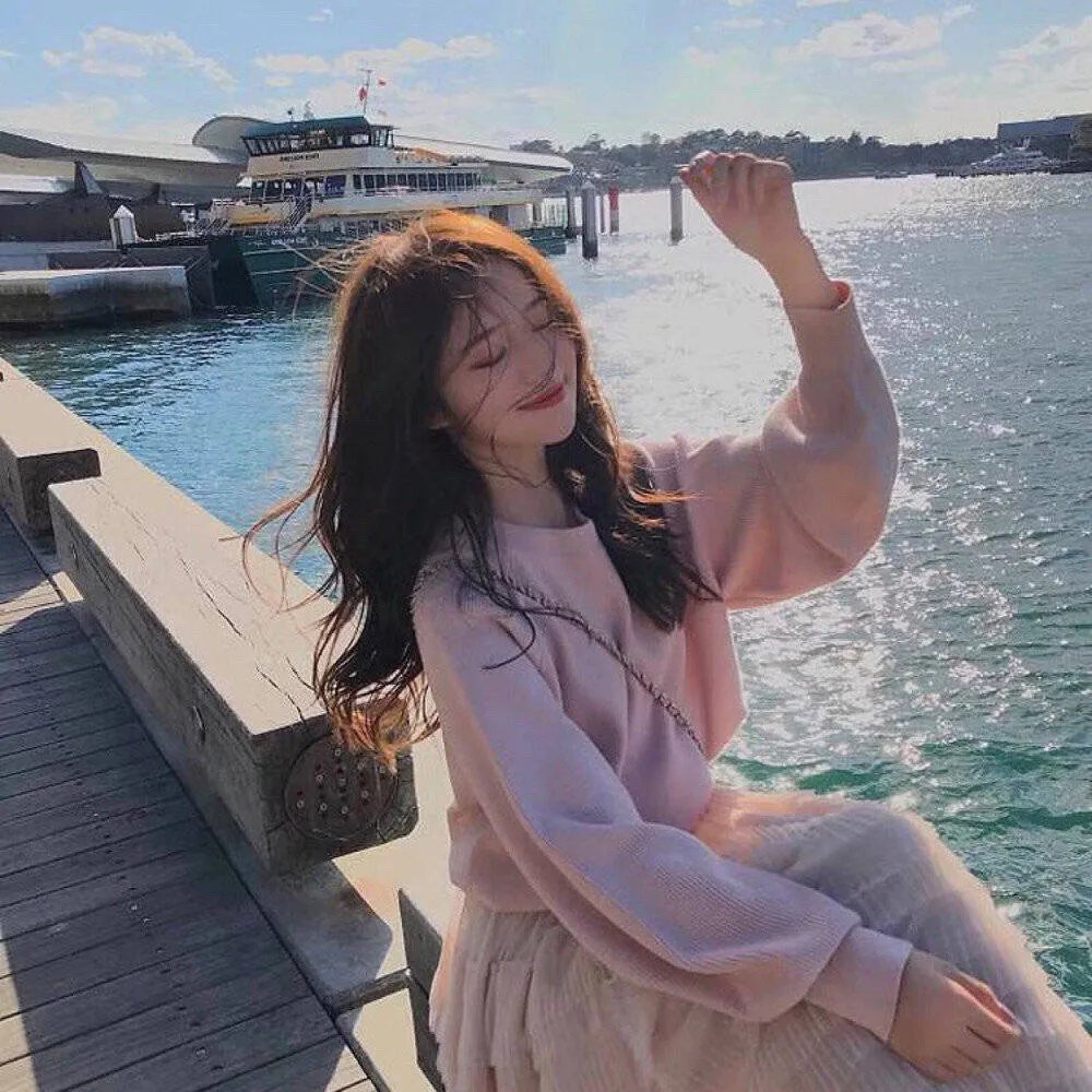 绿茵春色